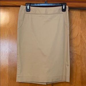 ▫️The Limited Pencil Skirt